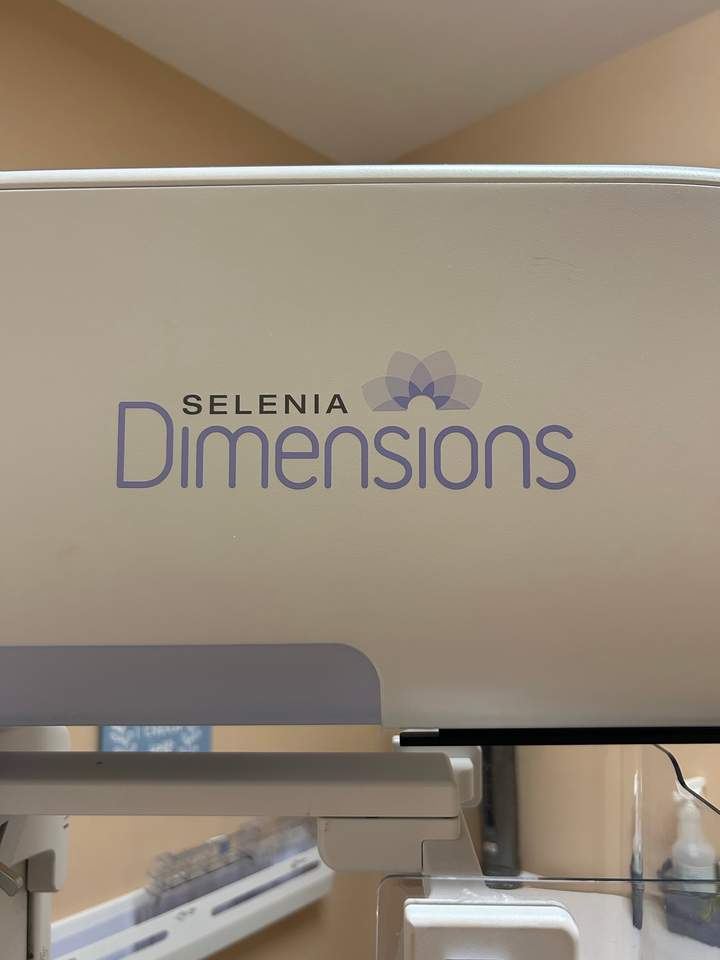 Selenia Dimensions mammography branding detail